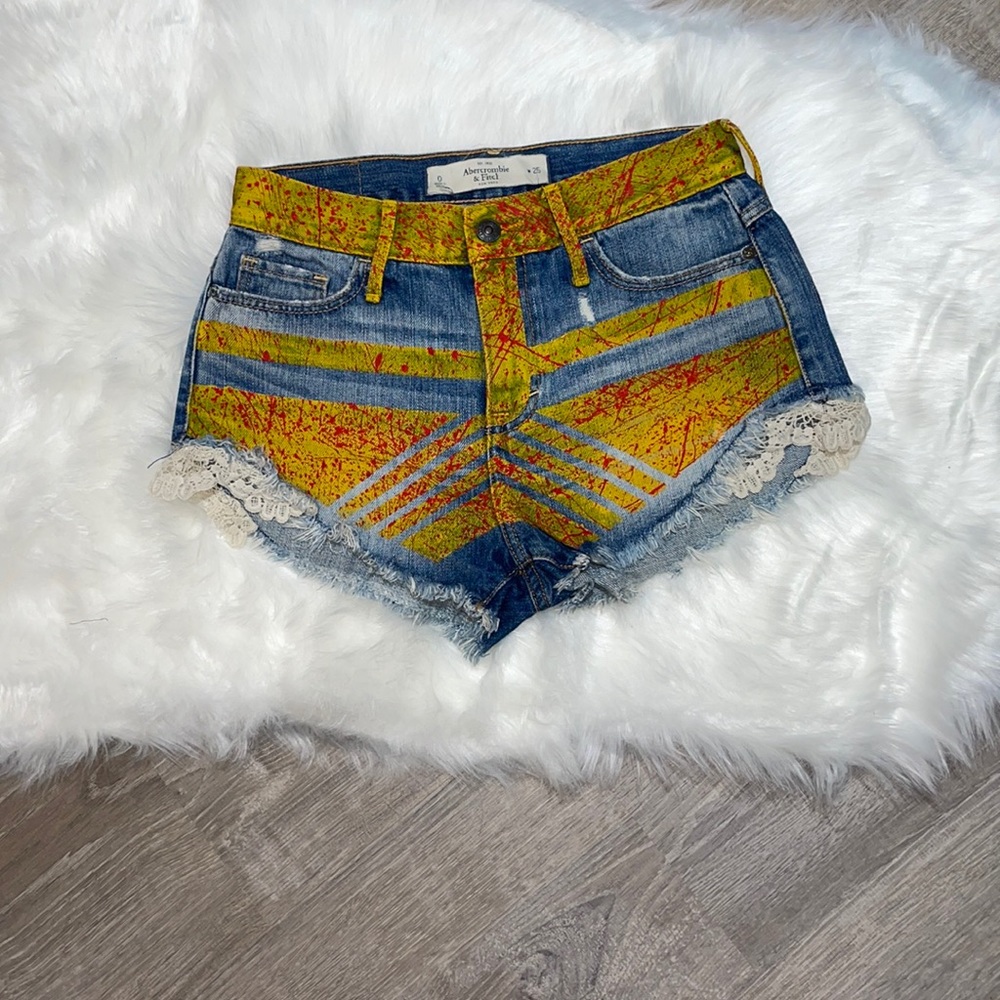 🛍 Hand crafted A&F denim shorts 🛍